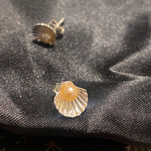 Disney Collection Cultured Freshwater Pearl Sterling Silver Ariel Stud Earrings - Picture 3 of 4